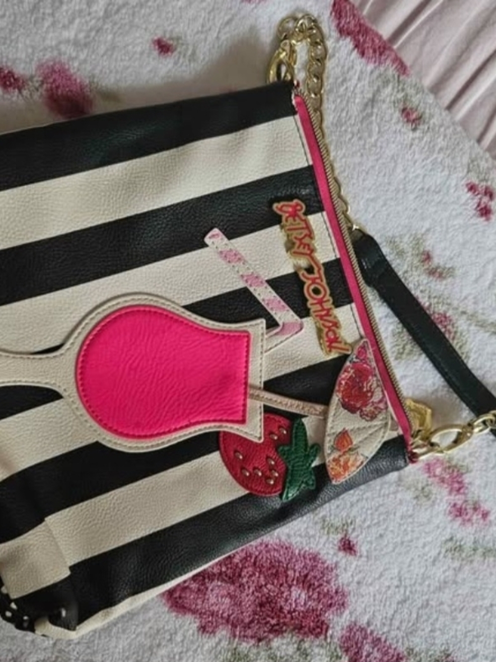 Rare BETSEY JOHNSON DAQUIRI BAG ♡